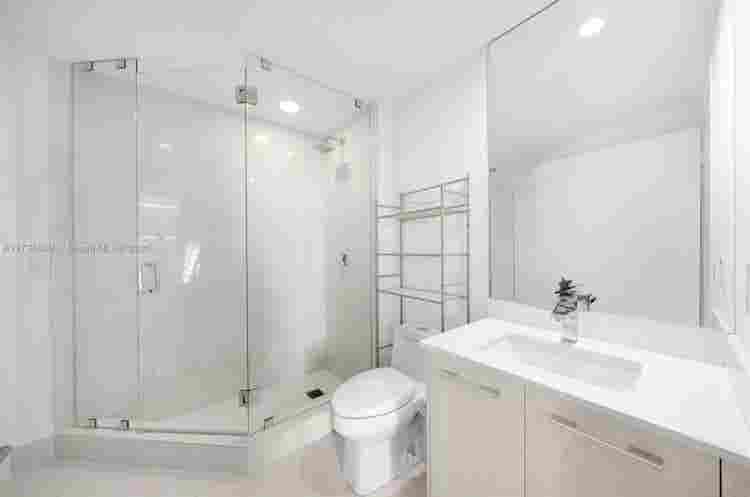 Private room - th floor Brickell