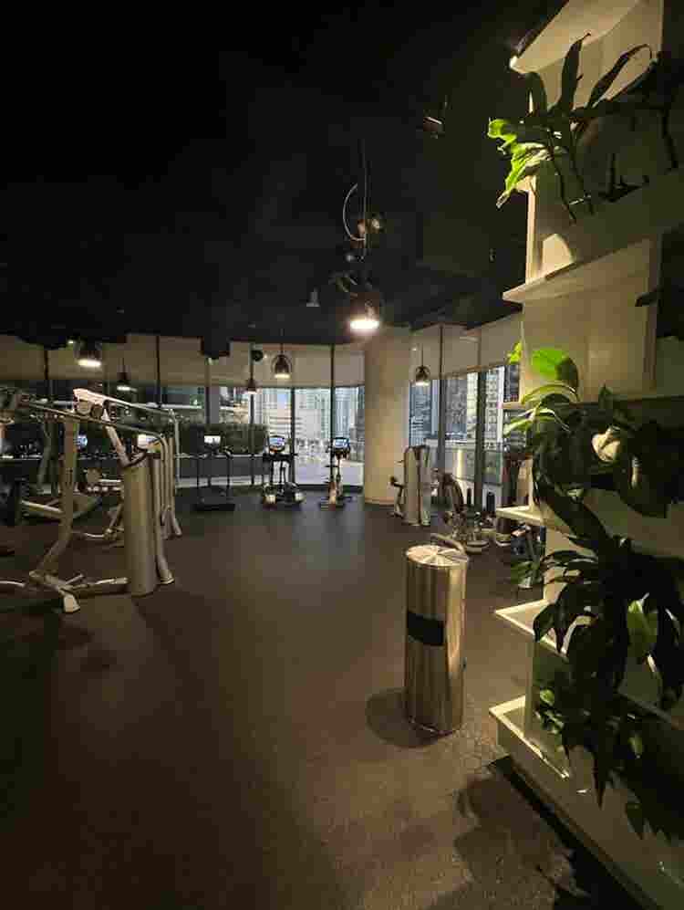 Private room -forty floor Brickell