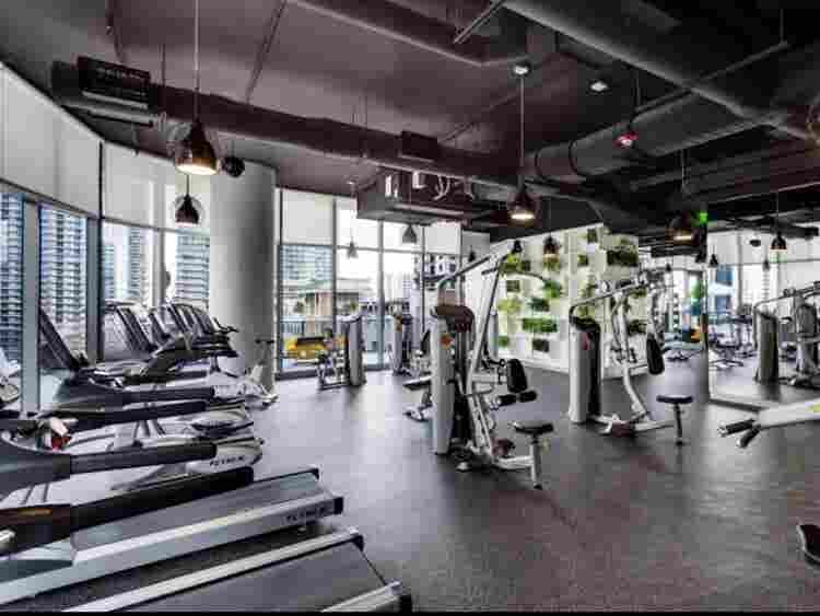 Private room -forty floor Brickell