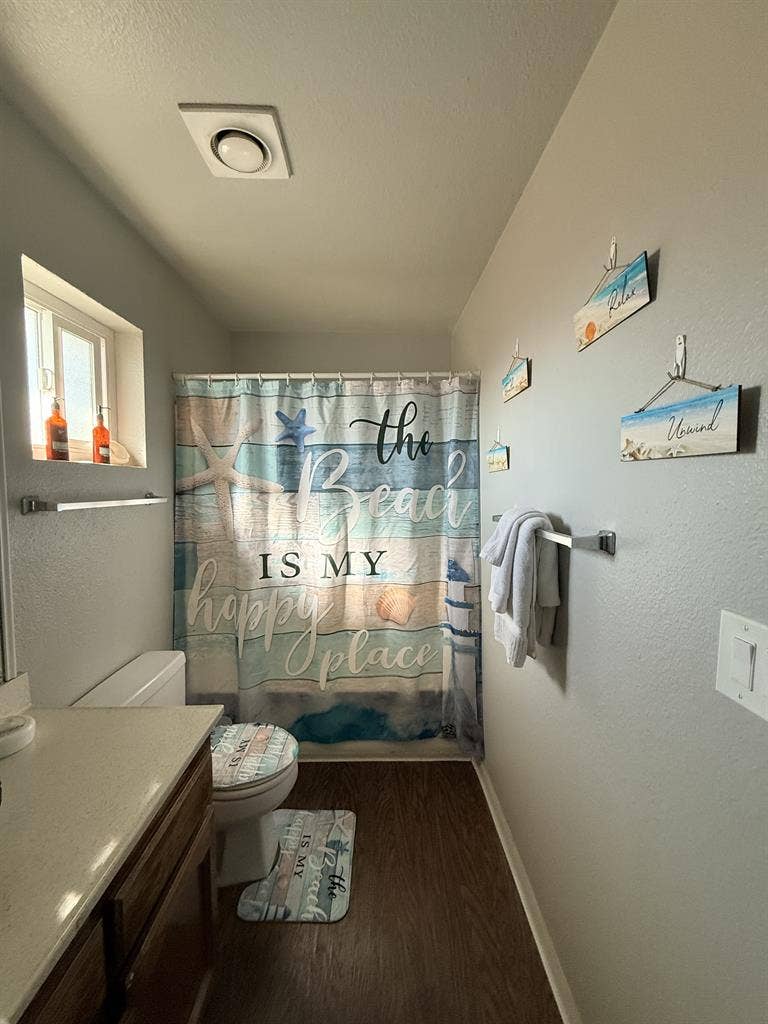 SPACIOUS ROOM FOR RENT-own bathroom