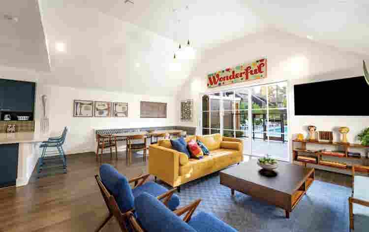 Private bd/ba in ba luxury apt