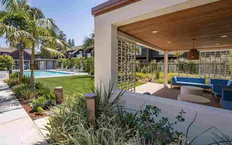 Private bd/ba in ba luxury apt
