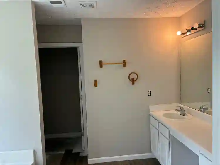 4 BR in Hampton