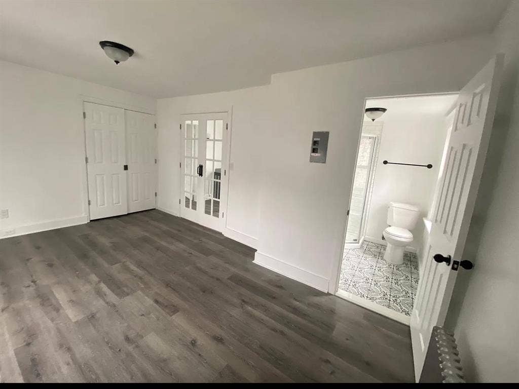 Large room in Duplex style Apt