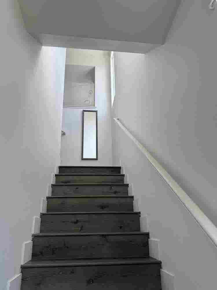 Room for rent in townhouse