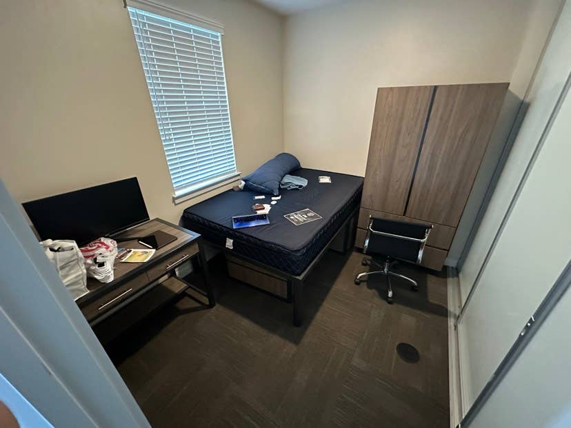 Lease open for one person
