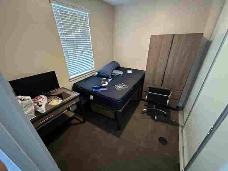 Lease open for one person