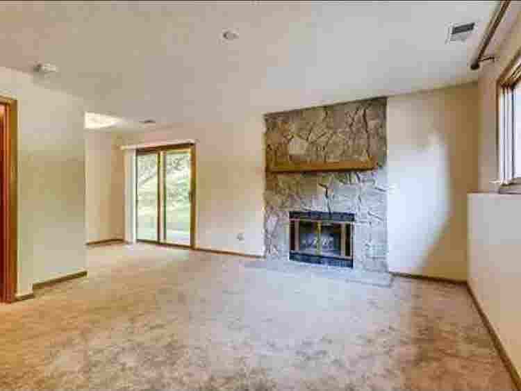Private room, bath, garage spot