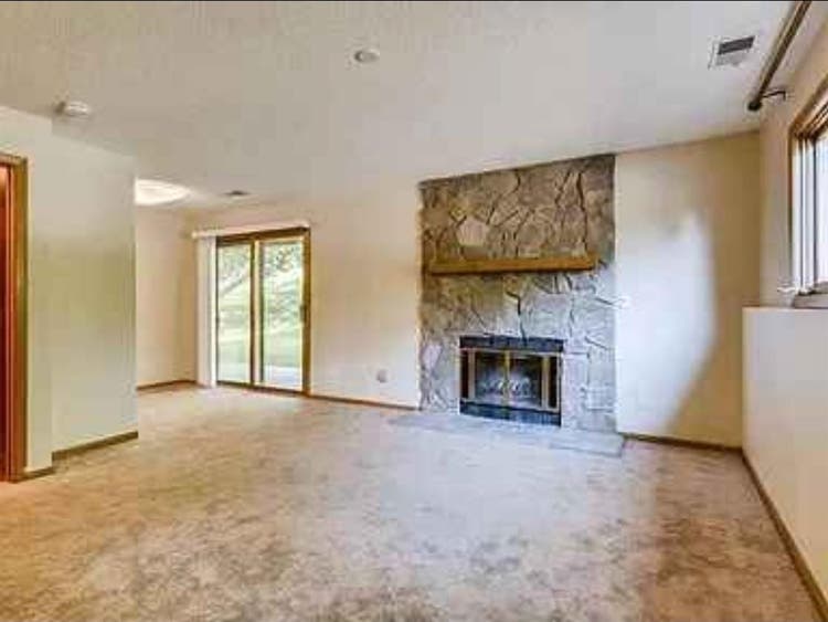 Private room, bath, garage spot