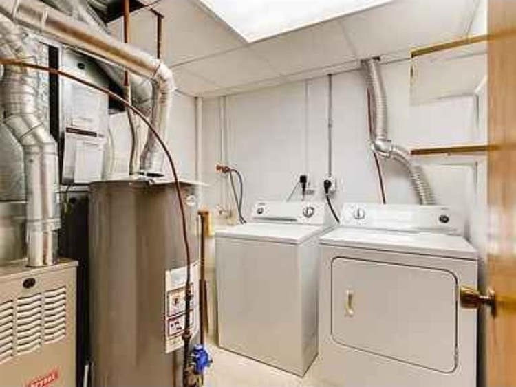 Private room, bath, garage spot