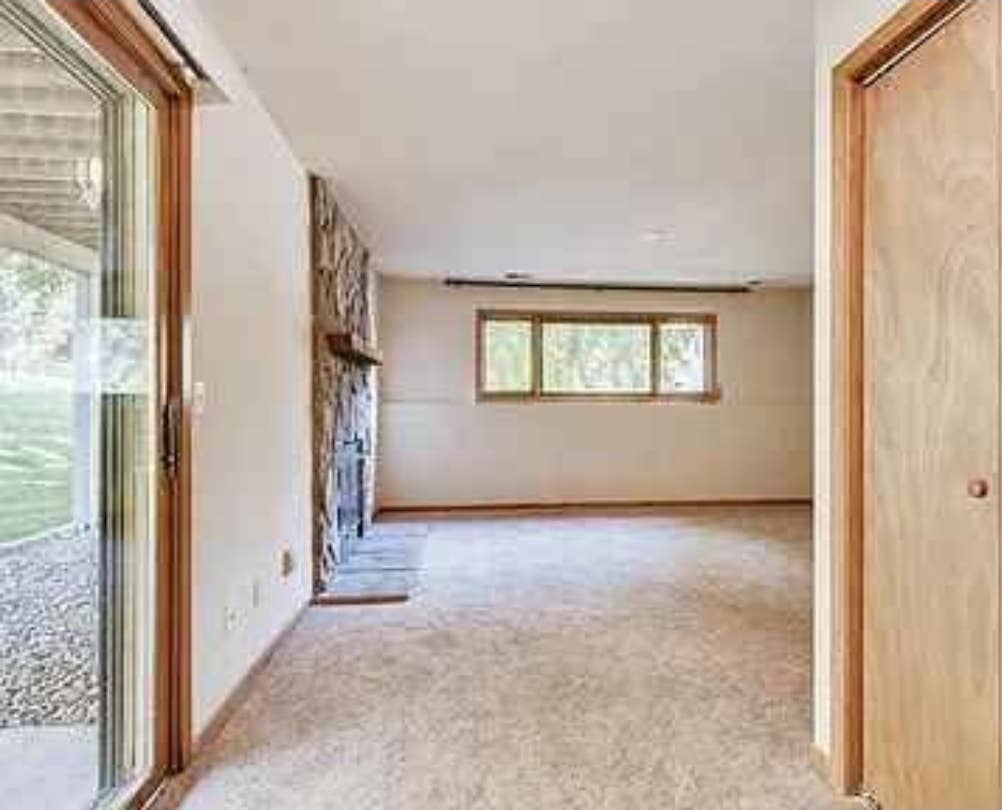 Private room, bath, garage spot