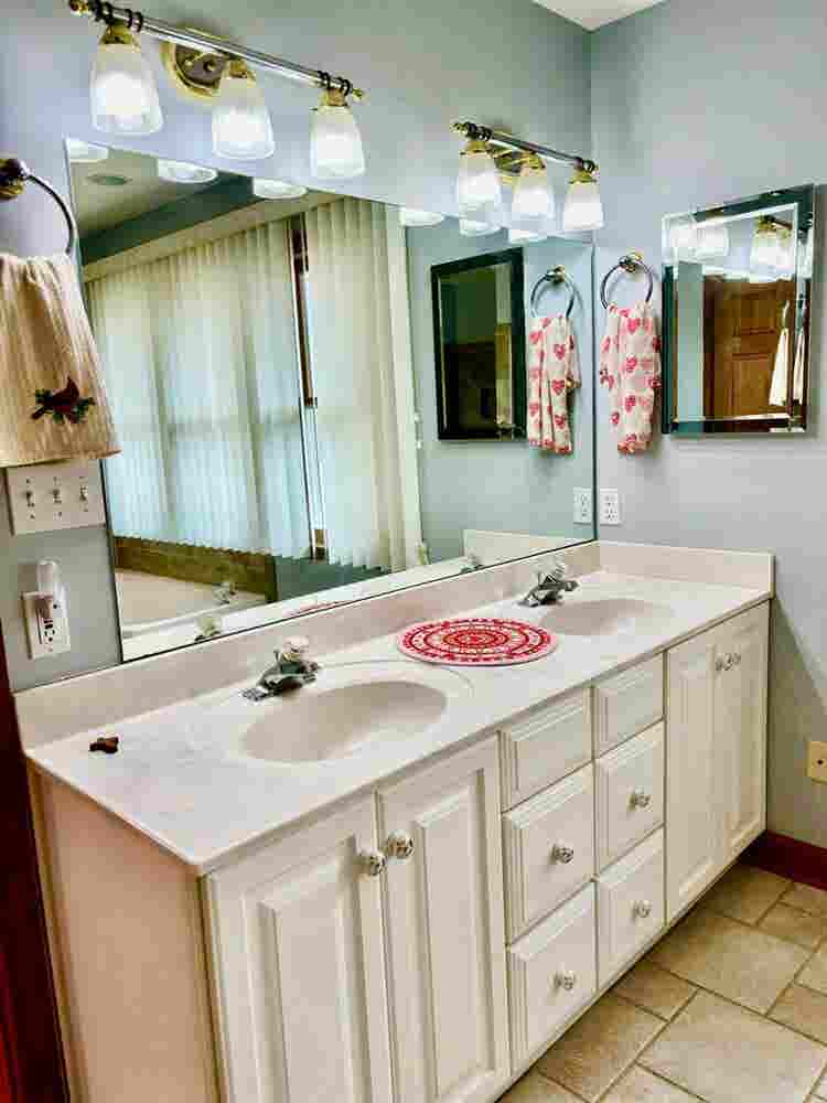 Renting master beedroom for woman