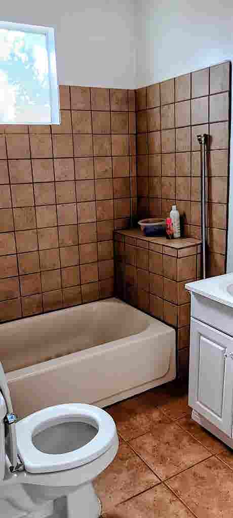 Looking for Mature Roommate