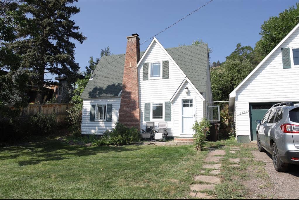 Quaint & Quiet Foothills Home