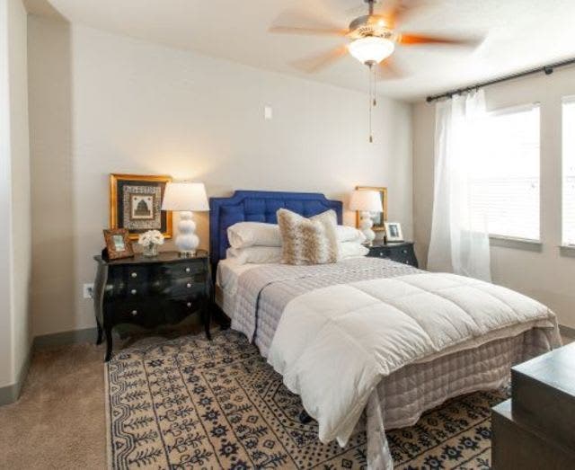 2B apt for sub lease 
 !