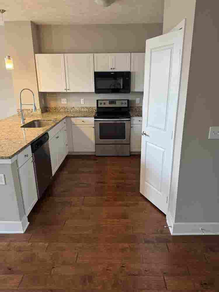 Need a roommate urgent: Mt.Juliet!!
