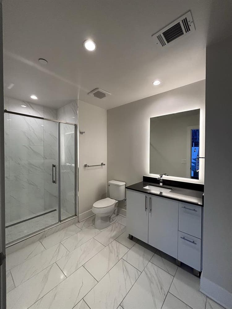 Luxury Midtown Apartment