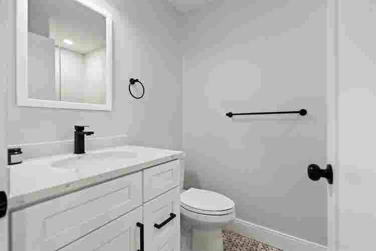 Clean, bright, cozy. ROOM A and B