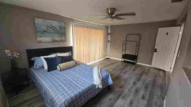 1 BR in Holiday