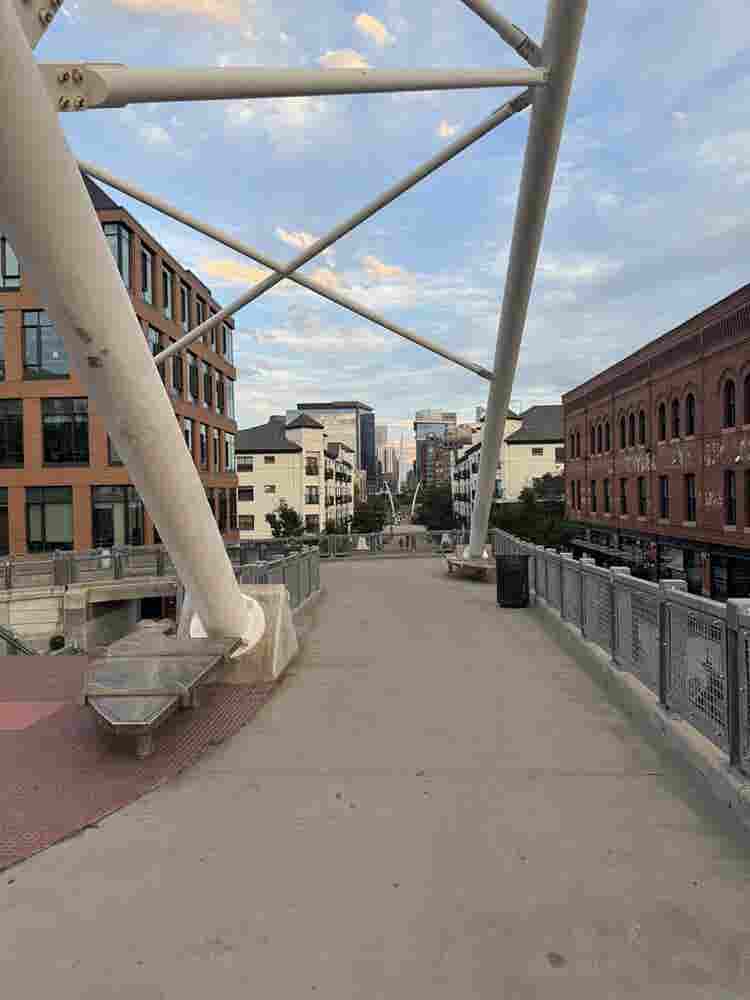 Furnished Lohi 1BR condo Oct & Nov