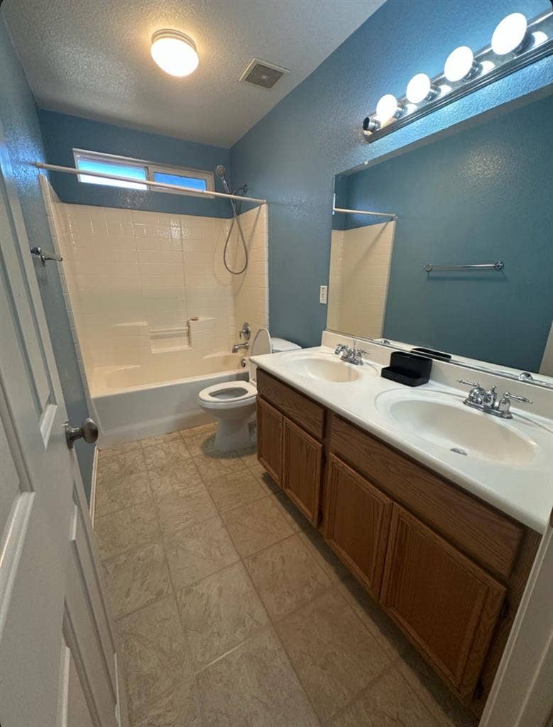 Room For Rent + Full Access