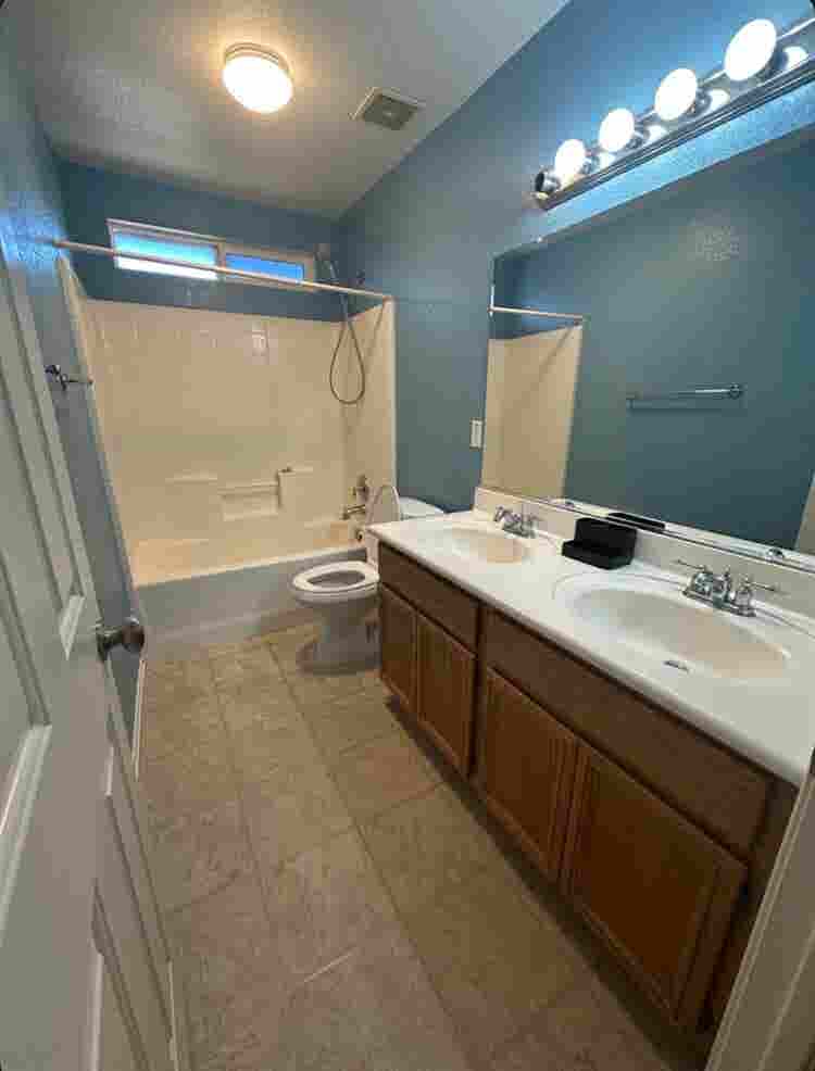 Room For Rent + Full Access