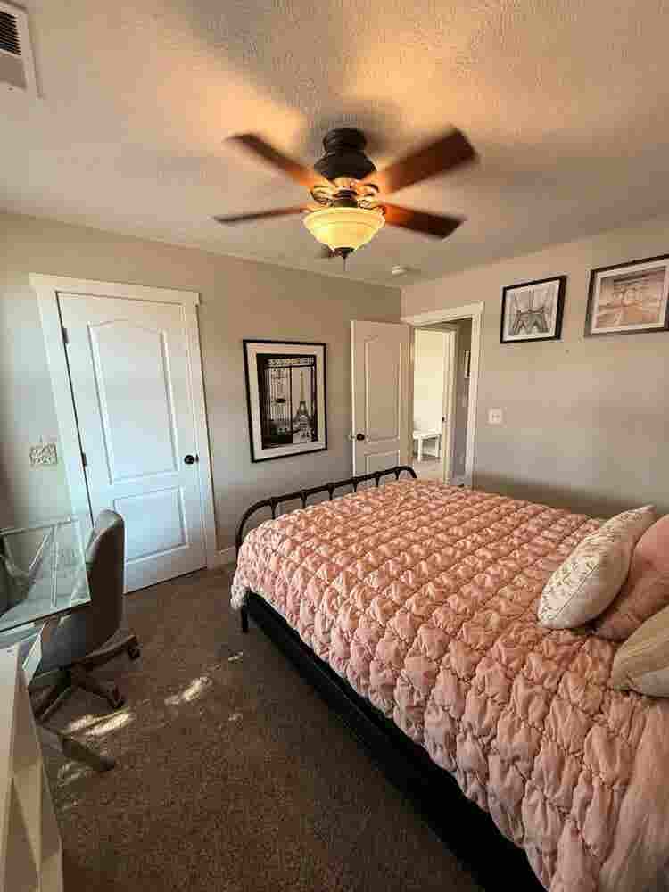 2 Private Rooms for Rent