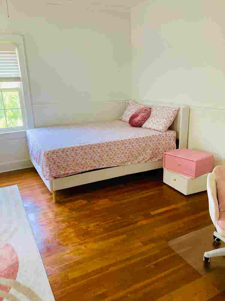 Private furnished room