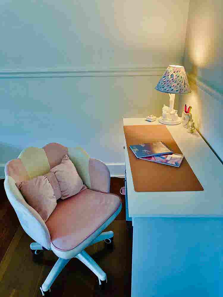 Private furnished room