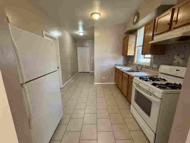 Room In Chicago Heights