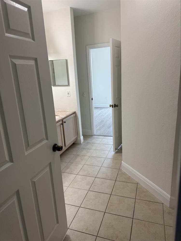 Large Room for Rent