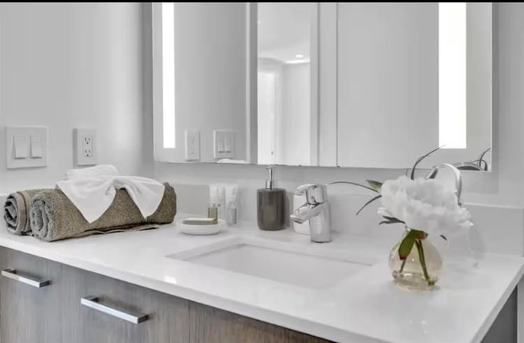 RENTO HABITACIÓN AMOBLADA