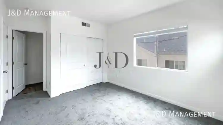 Townhome W/ Garage & Ocean Views