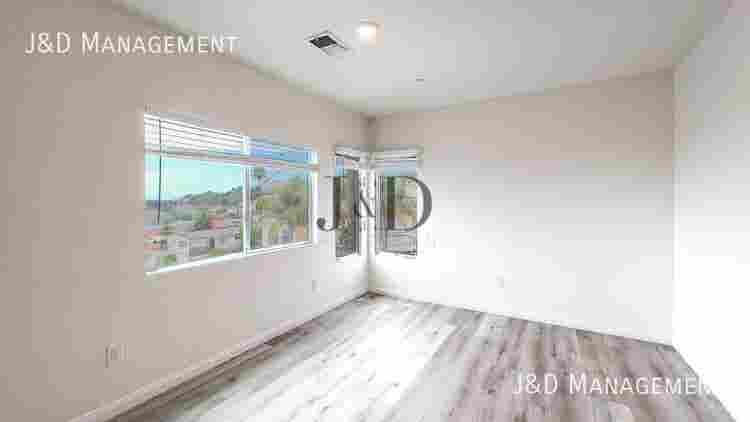 Townhome W/ Garage & Ocean Views