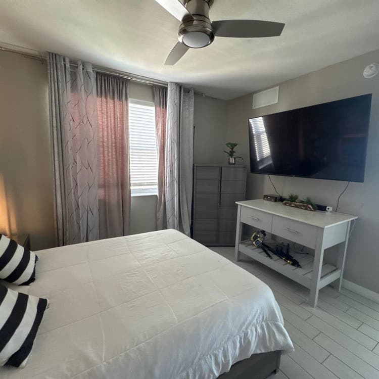 Beautiful bedroom for rent