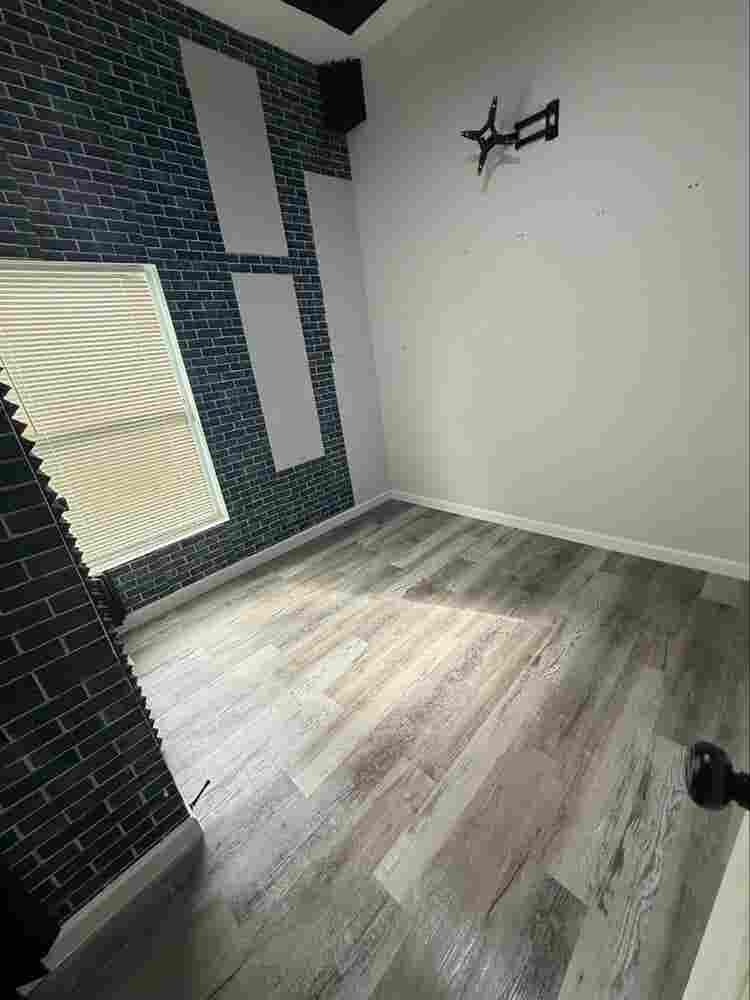Room for rent-Private Bath
