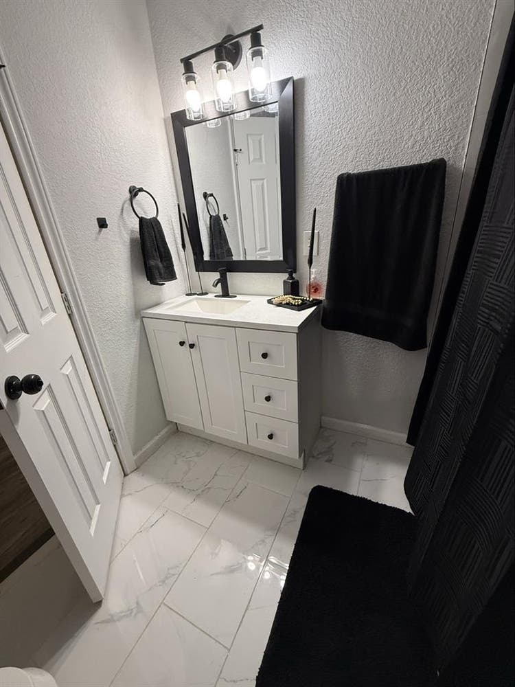 Room for rent-Private Bath