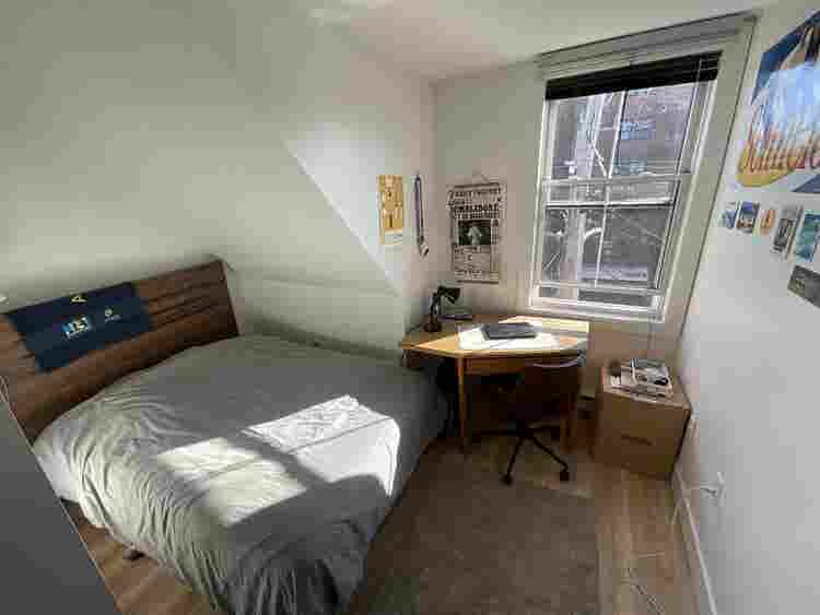 Single Room Sublet in 2 Bed Place!