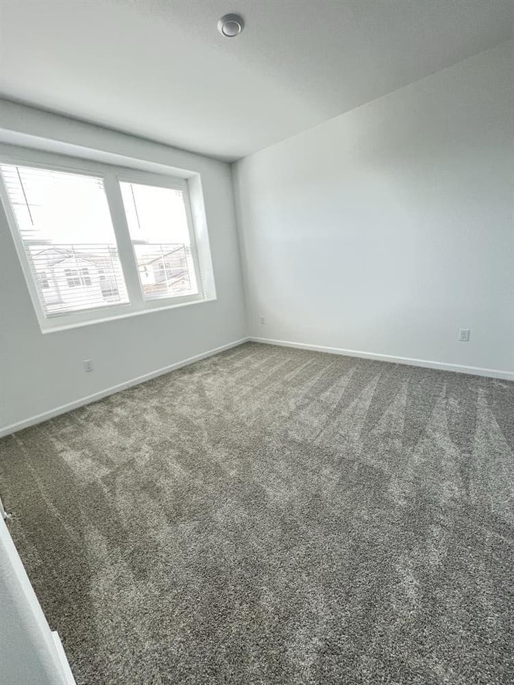 Room For Rent Including Utilities