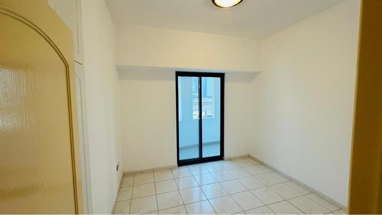 Private Room w/ Balcony, bills incl