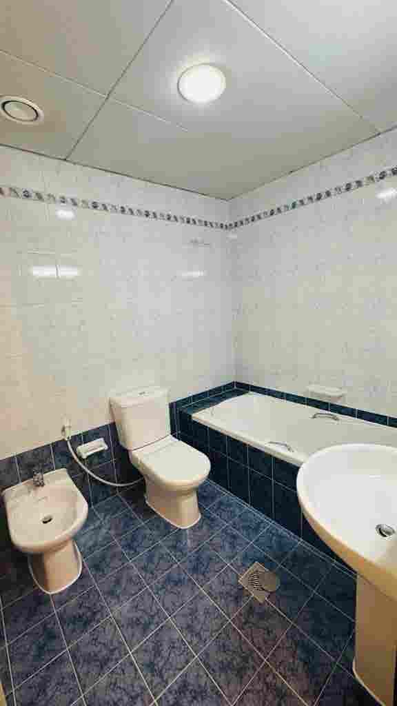 Private Room w/ Balcony, bills incl