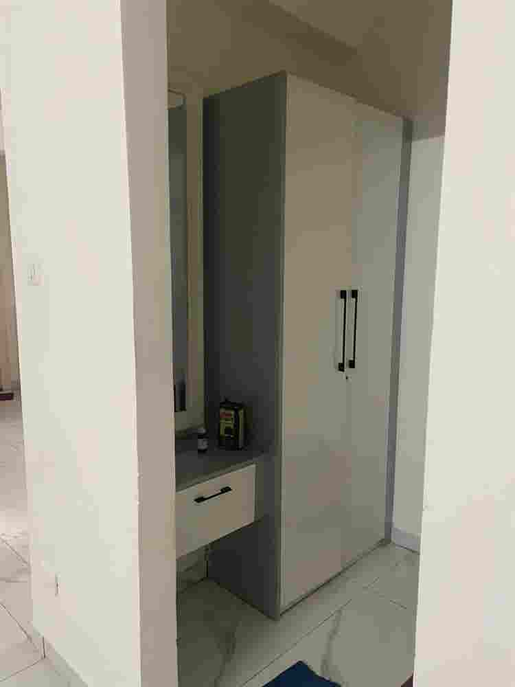 3bhk semi furnished