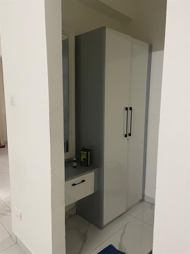 3bhk semi furnished