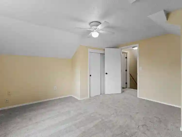 Entire Private Upstairs