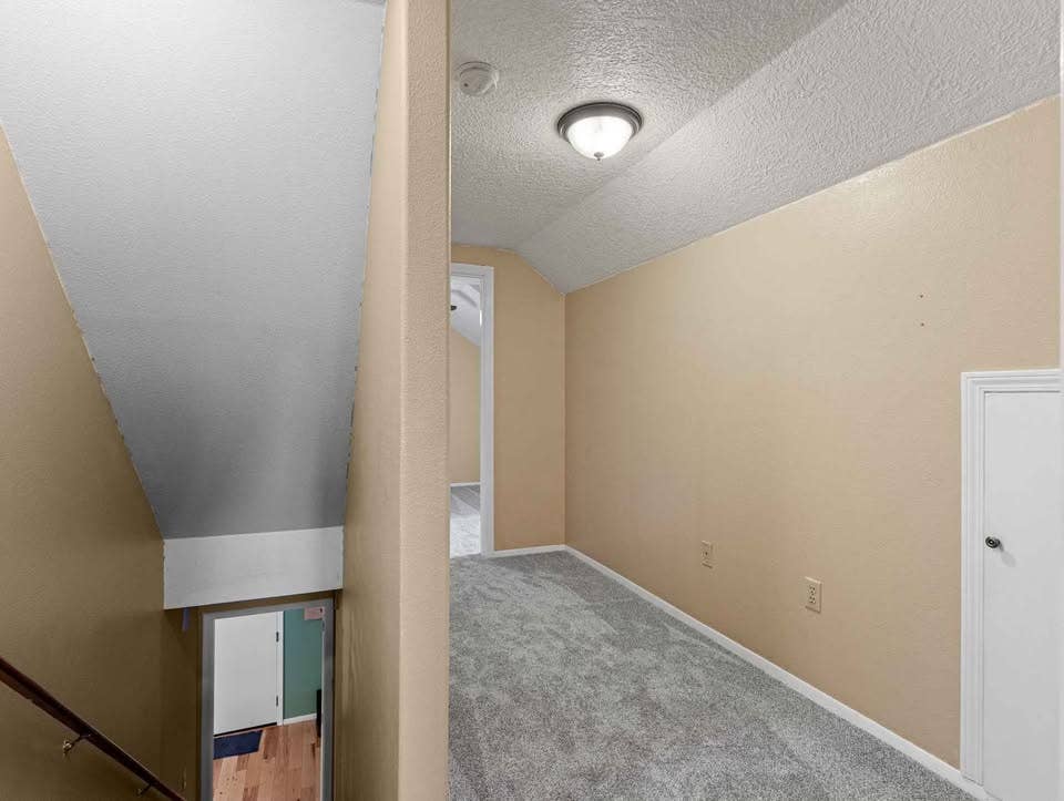 Entire Private Upstairs