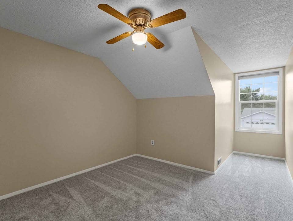 Entire Private Upstairs