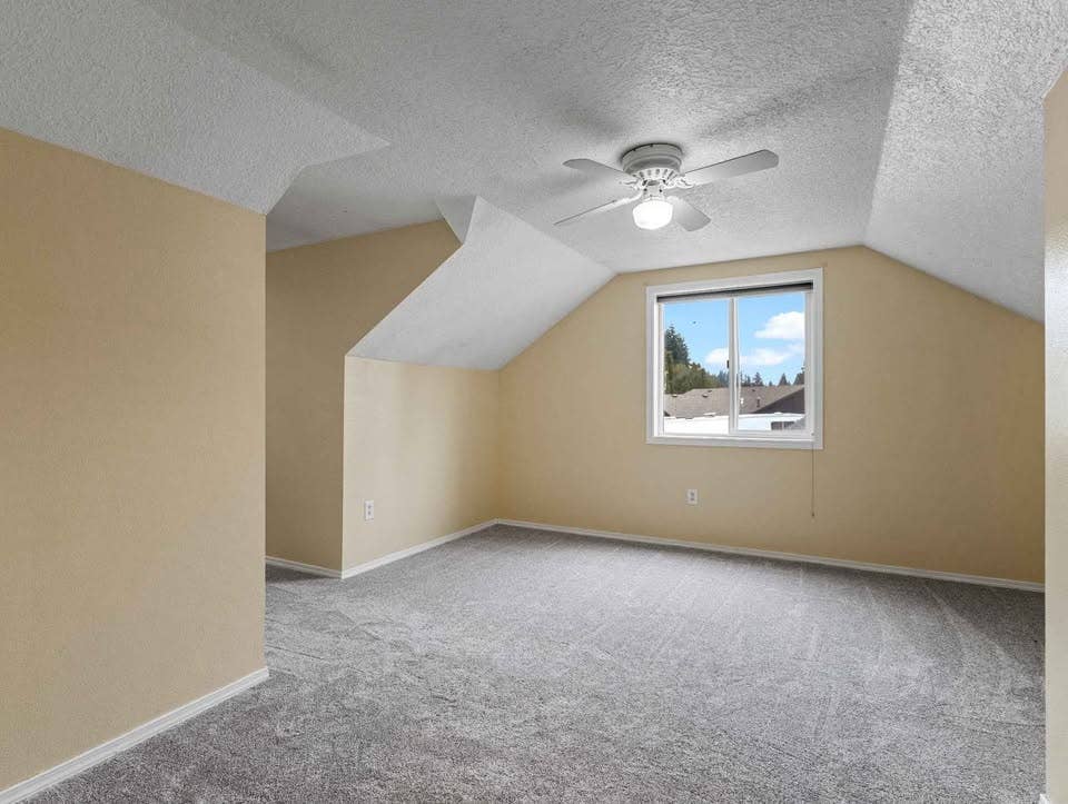 Entire Private Upstairs