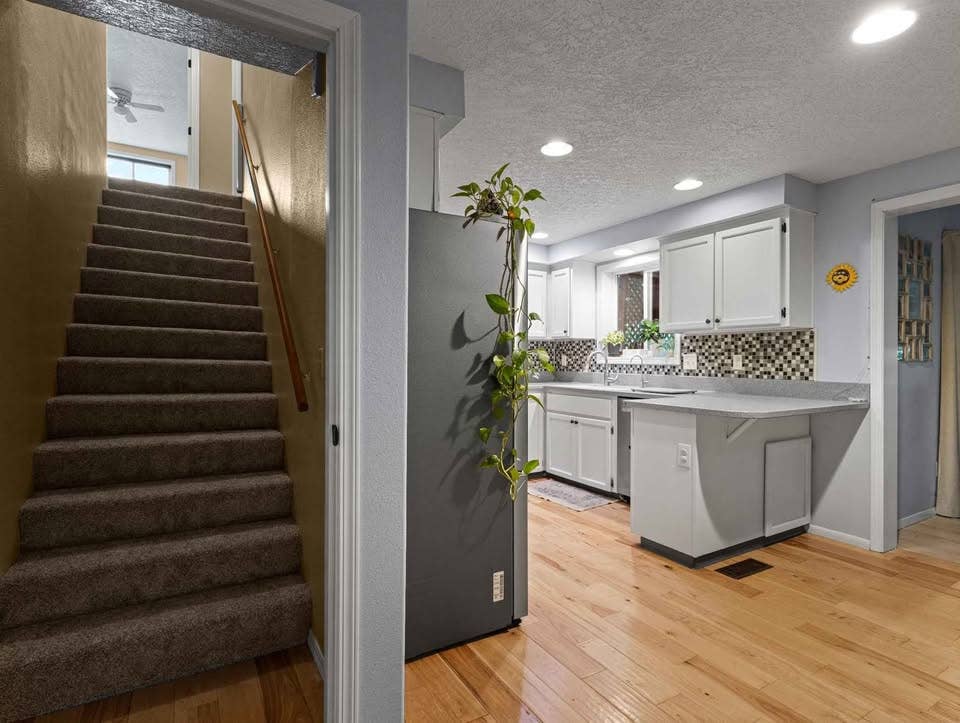 Entire Private Upstairs