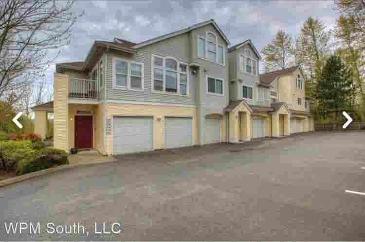 Find Roommate in Renton