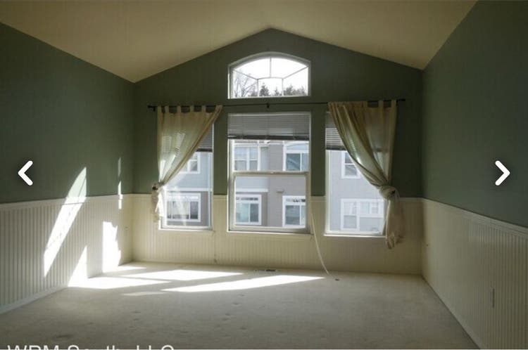 Find Roommate in Renton